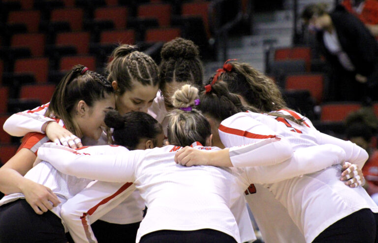 UNLV volleyball continue to struggle on the road