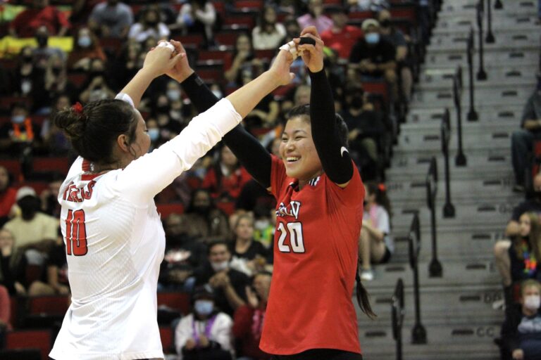 UNLV Volleyball bounces back from back-to-back losses