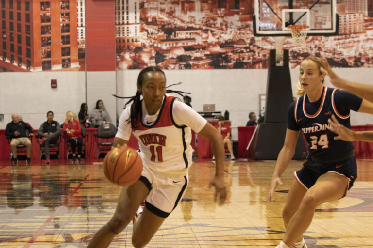 Lady Rebels dominate in opening game of UNLV Thanksgiving Tournament