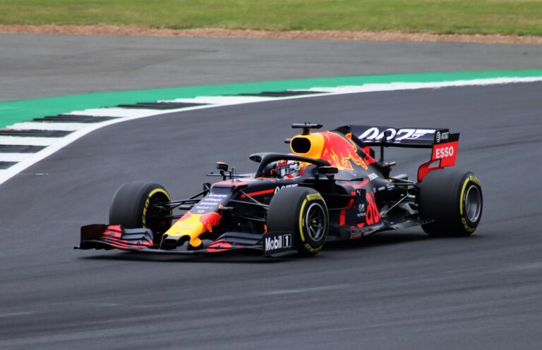 Verstappen overshadows Riccardo’s return with seventh win in a row  