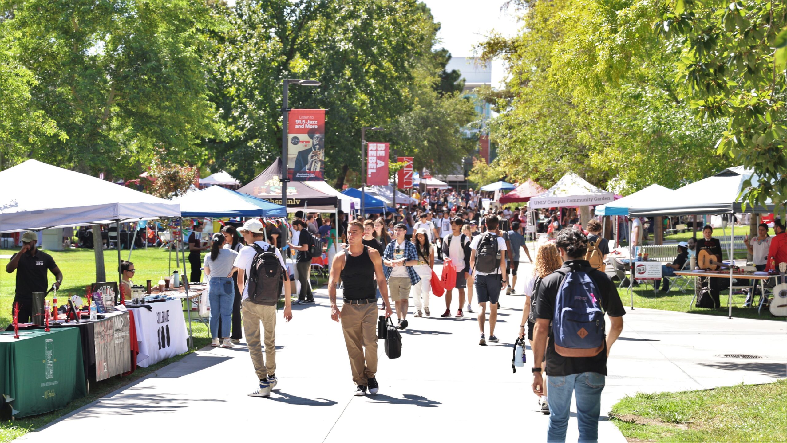 Involvement Fair presents new opportunities UNLV Scarlet and Gray